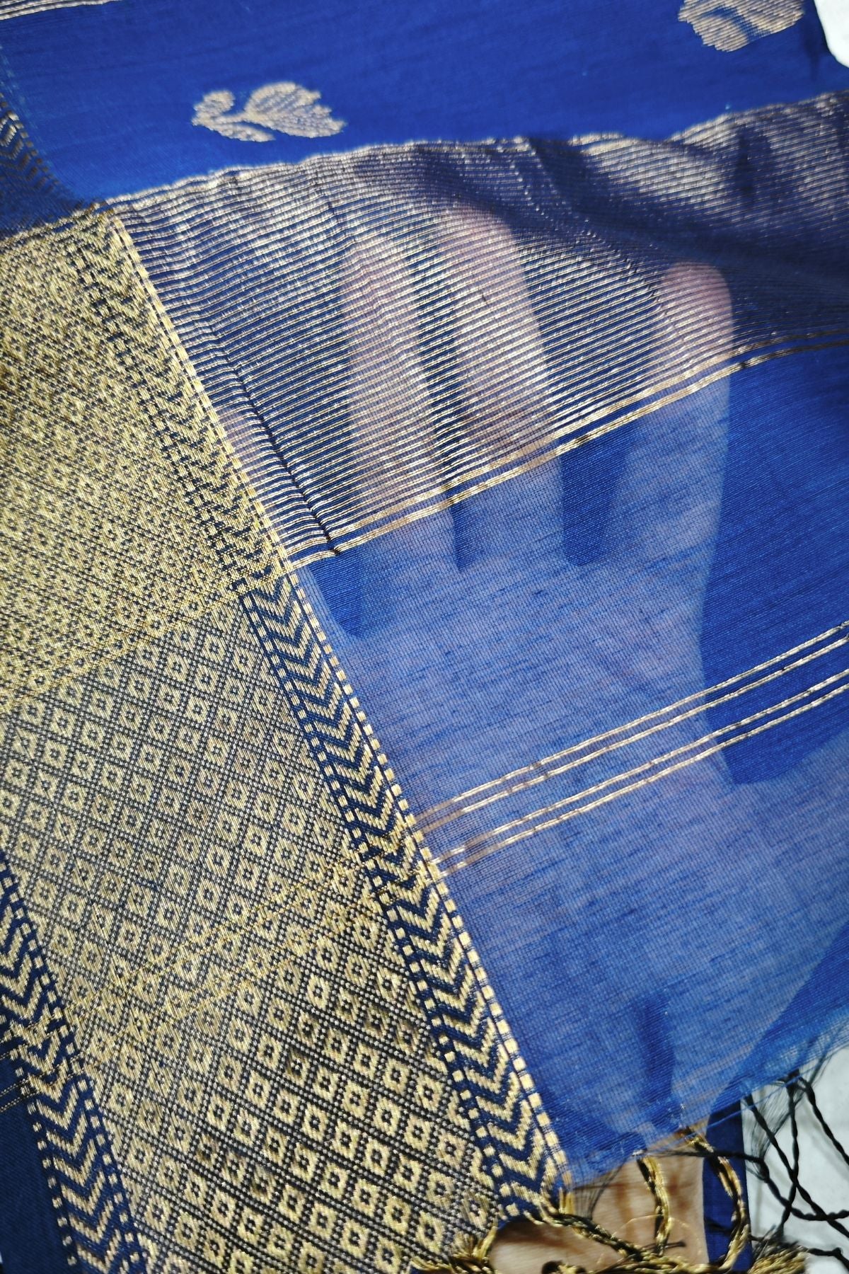 Blue Lotus Motifs Maheshwari Saree