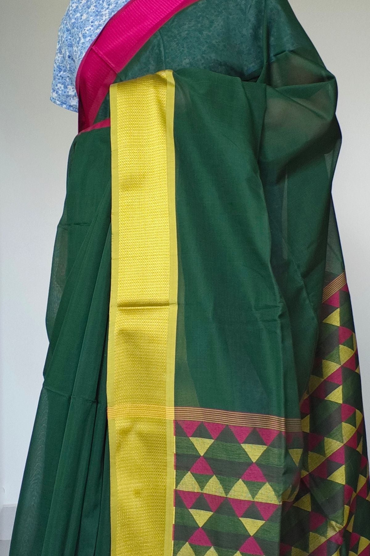 Green Damru Palla Maheshwari Saree
