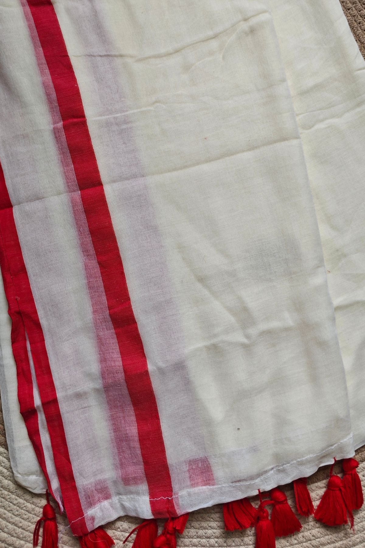 Red Border White Mulcotton Saree