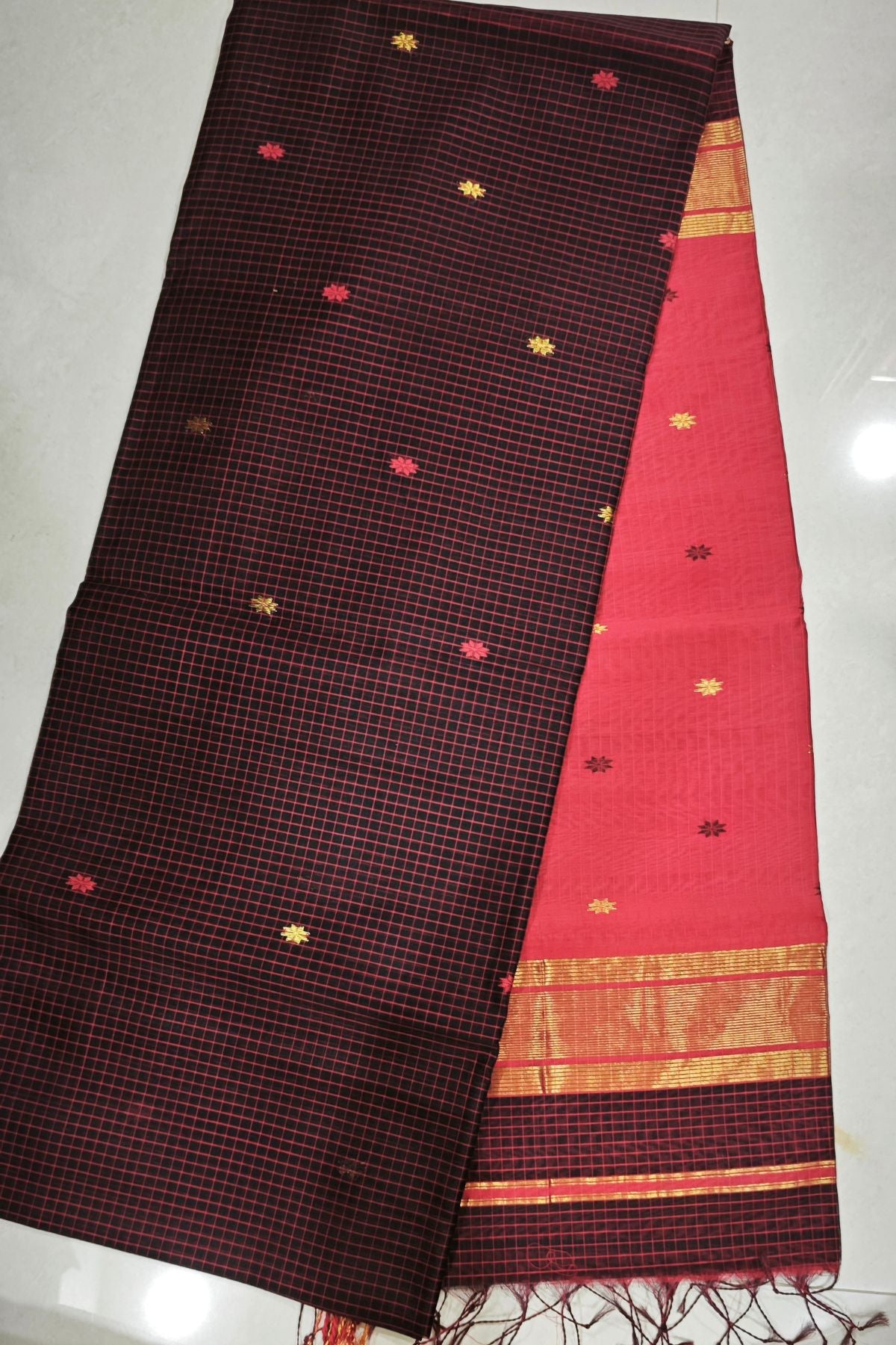 Black Checks Star Buti Maheshwari Saree
