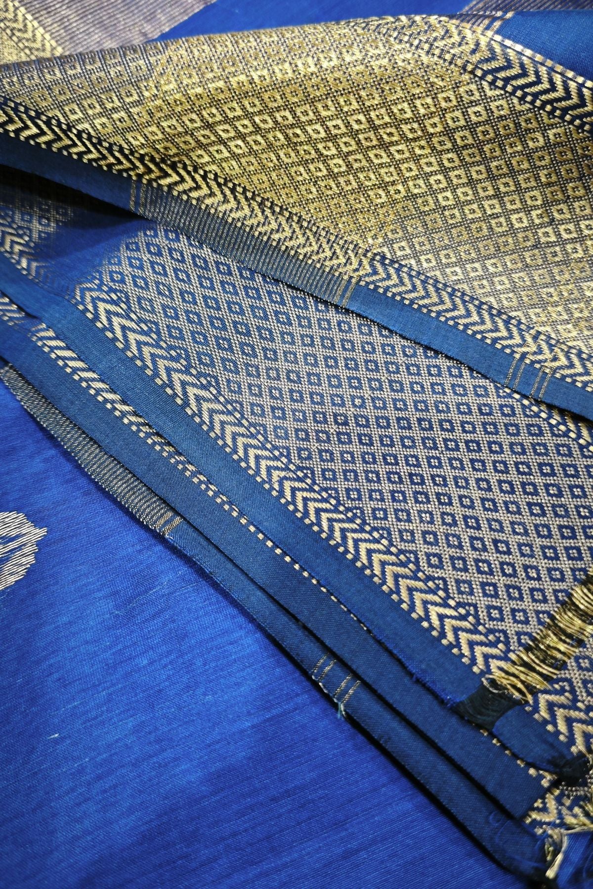 Blue Lotus Motifs Maheshwari Saree