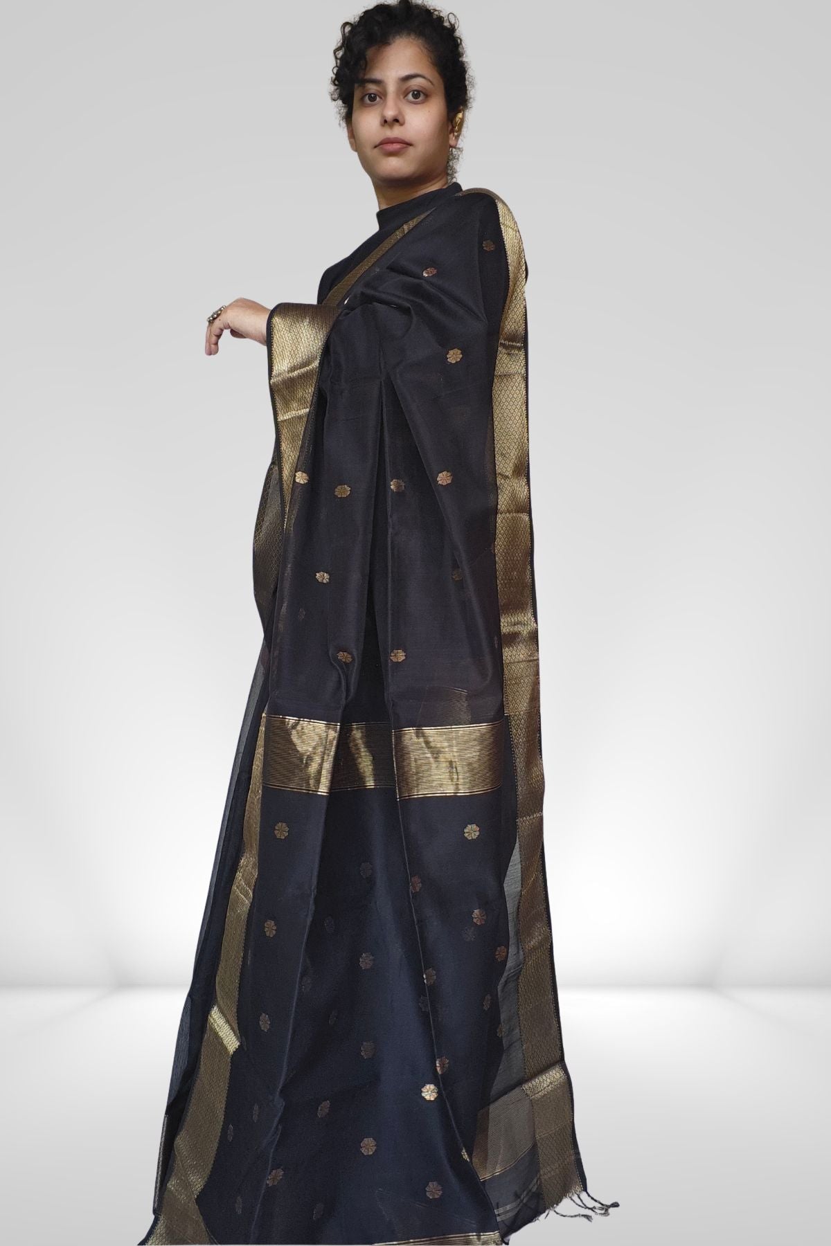 Black Badi Choti Maheshwari Saree