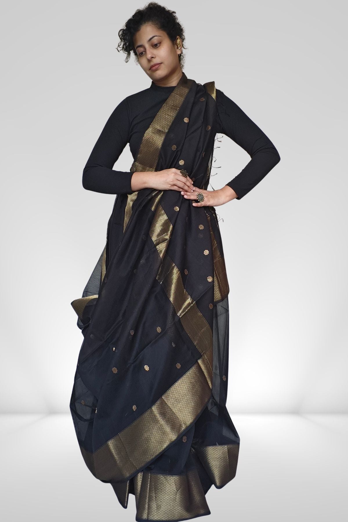 Black Badi Choti Maheshwari Saree