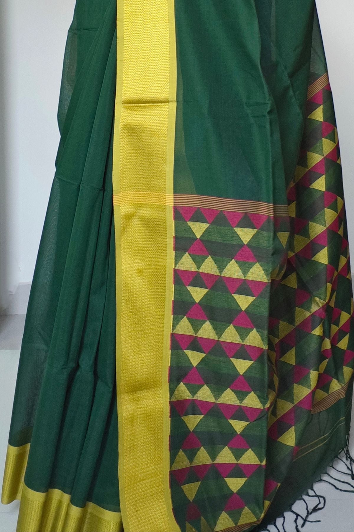 Green Damru Palla Maheshwari Saree