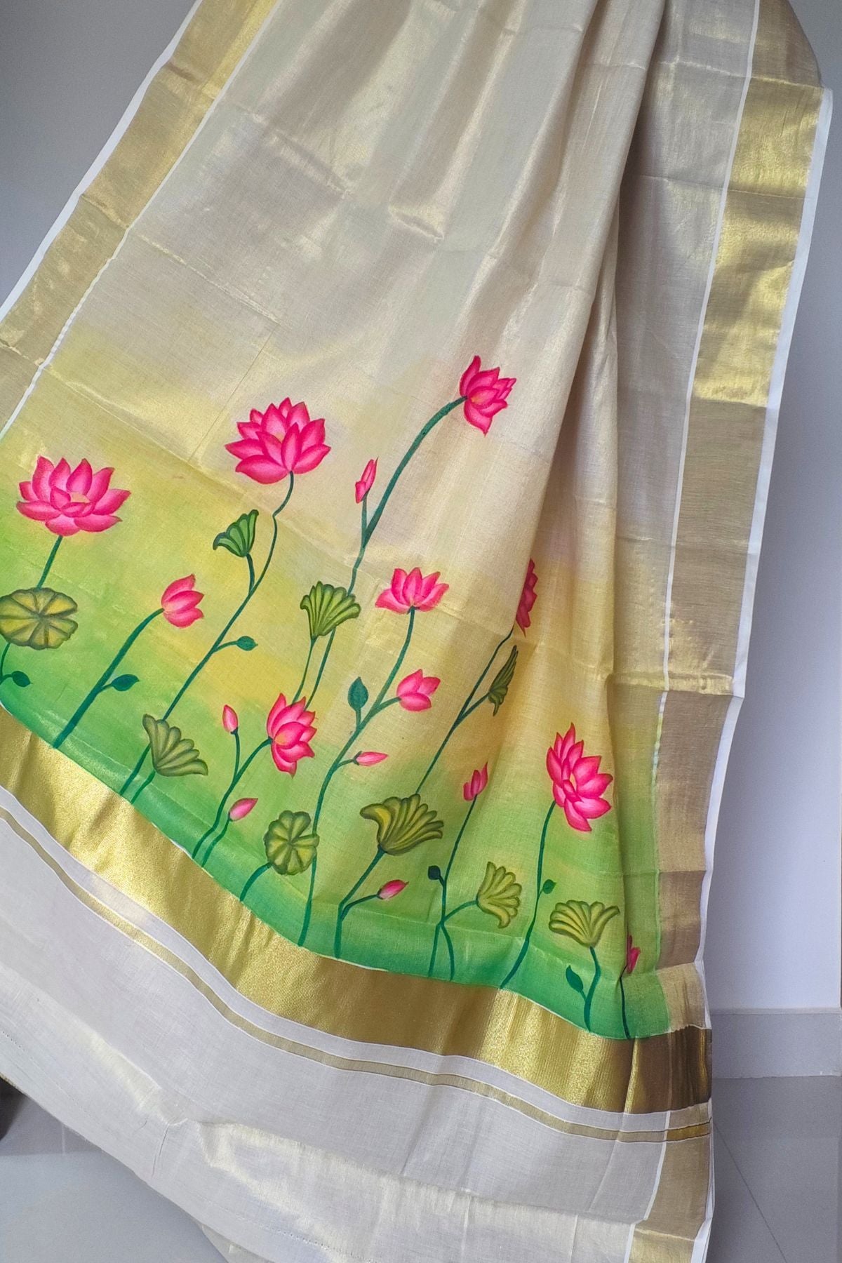 Ivory Kasavu Tissue Saree Lotus