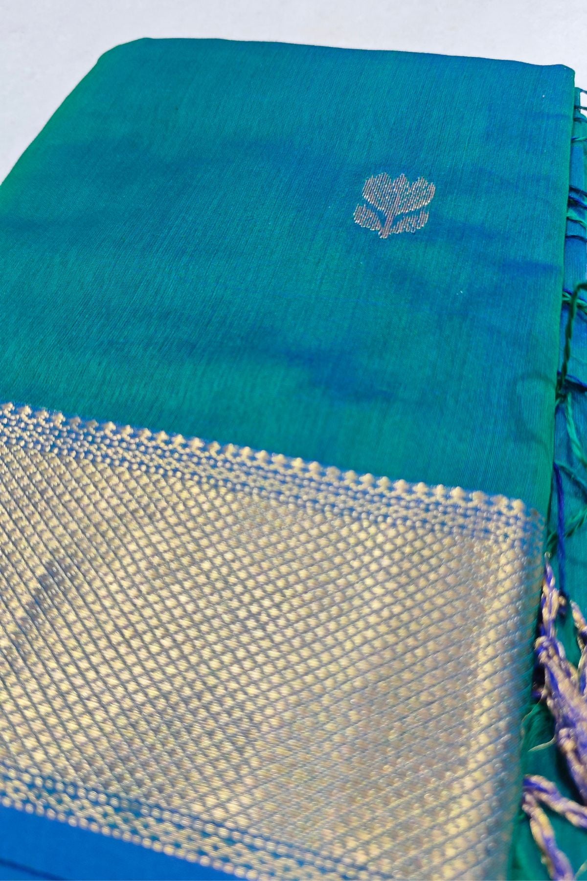 Peacock Green Lotus Motifs Maheshwari Saree