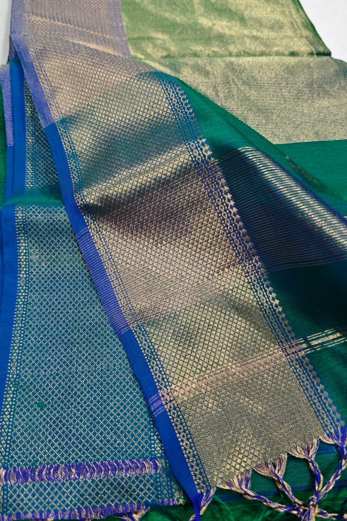 Peacock Green Lotus Motifs Maheshwari Saree