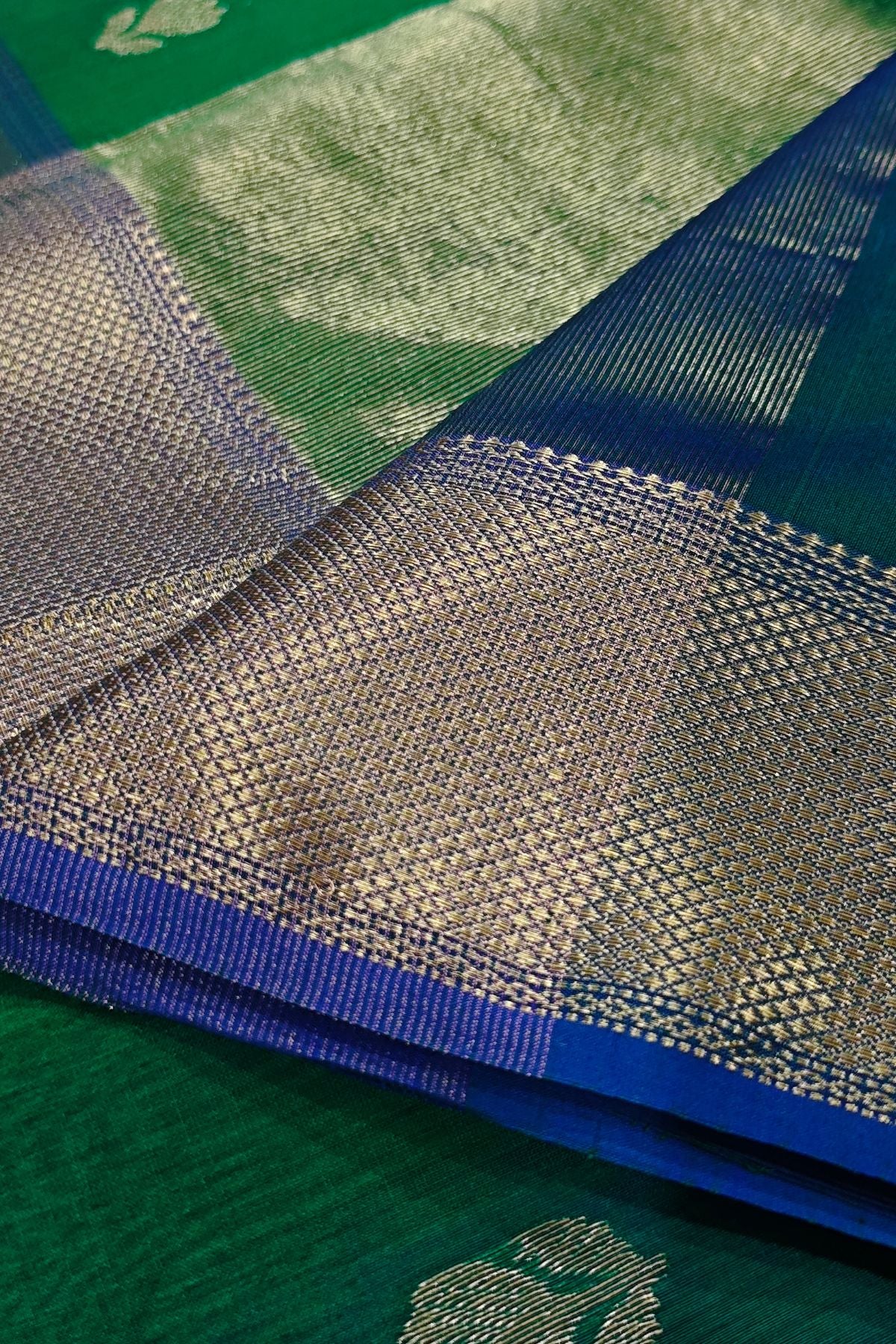 Peacock Green Lotus Motifs Maheshwari Saree